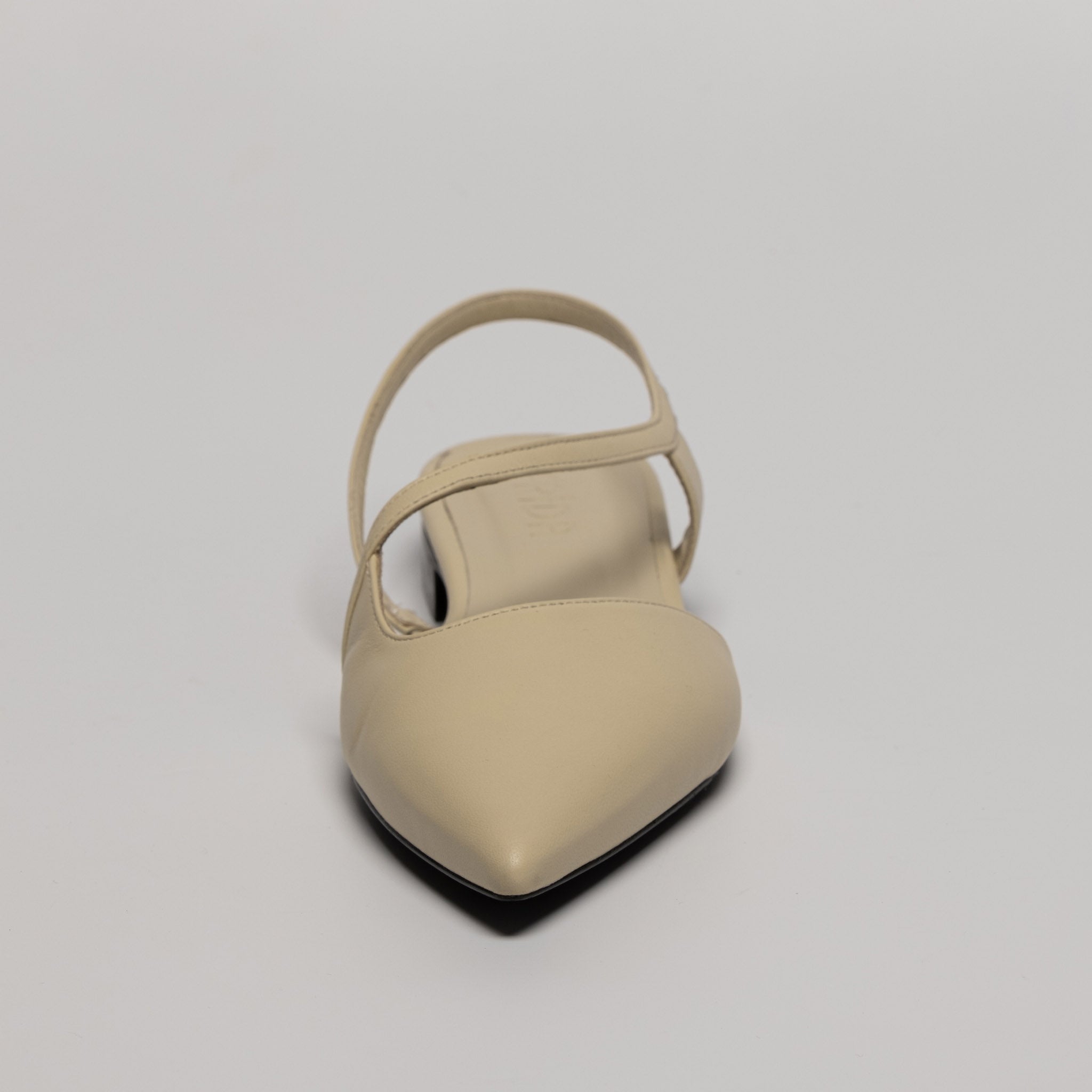 LINEA – Slingback Essential | Nappa crema