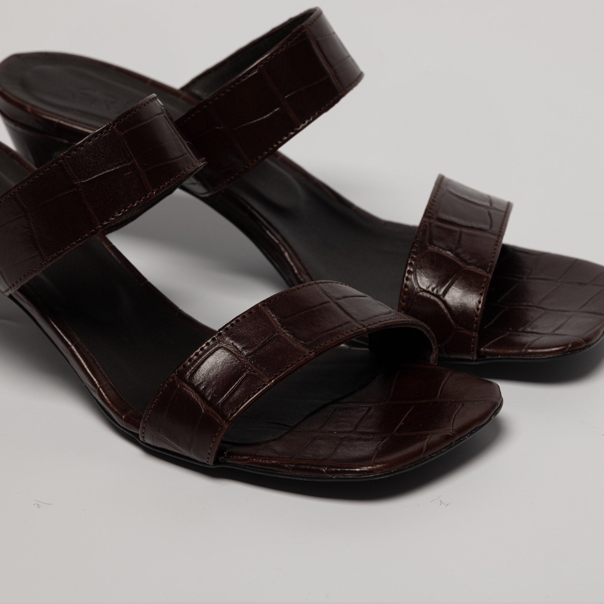 NUDA – Sandalo Essential | Cocco mogano