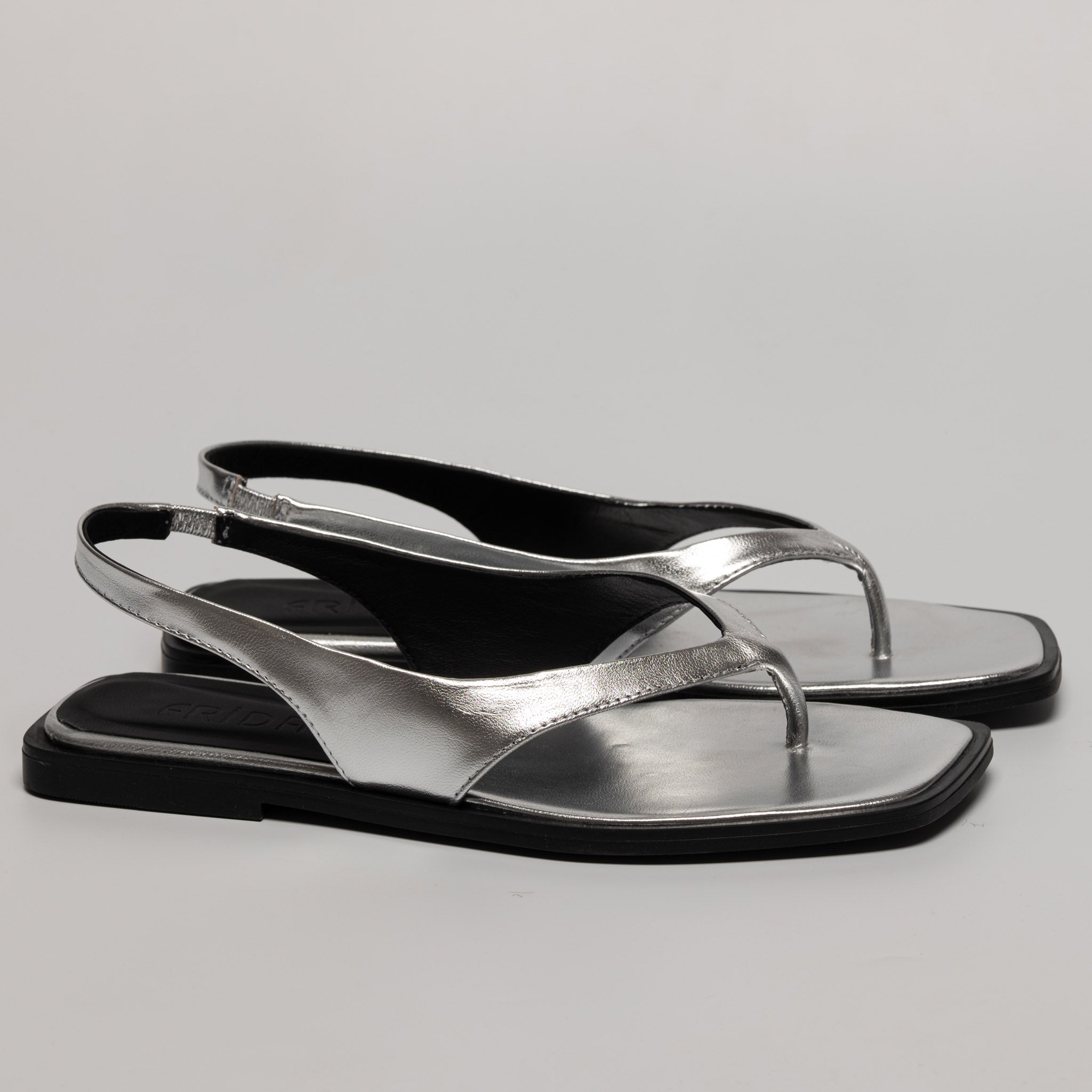 ARIA – Sandalo Essential | Verlux argento