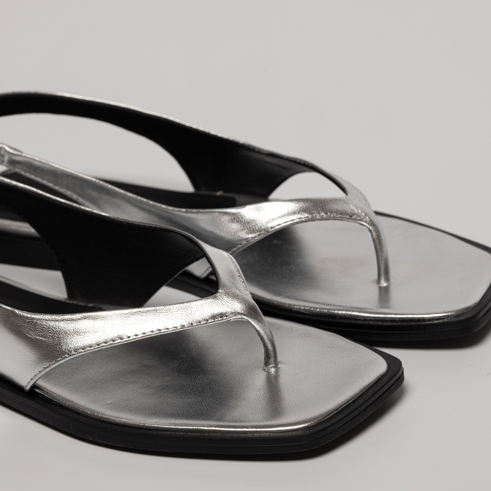 ARIA – Sandalo Essential | Verlux argento